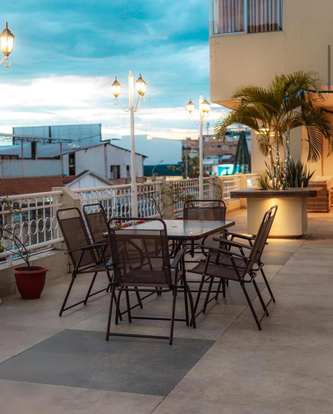 Hotel Nilas Tarapoto Eksteriør bilde